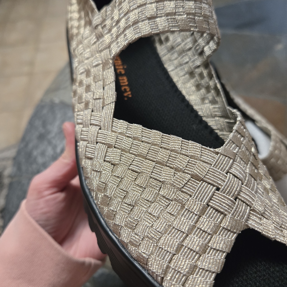 NEW Bernie Mev Woven Platform Sandals - Picture 5 of 5